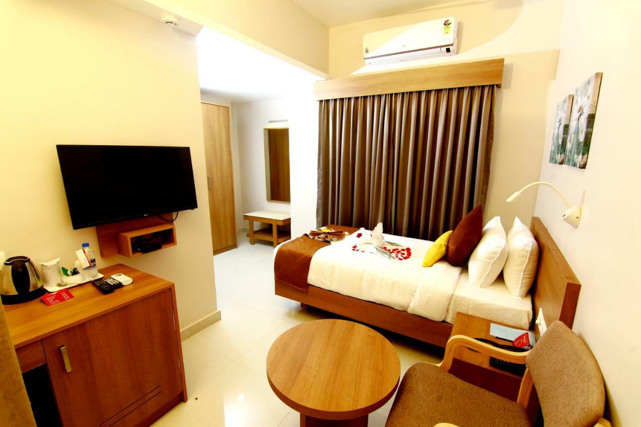 Hotel Panacea Ventures Kollam Exteriör bild