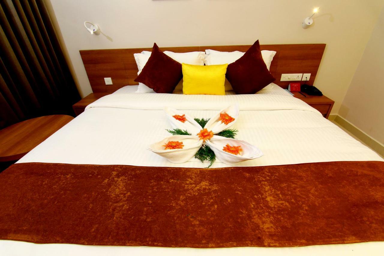 Hotel Panacea Ventures Kollam Exteriör bild